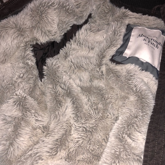 Abercrombie and fitch - Picture 3 of 4